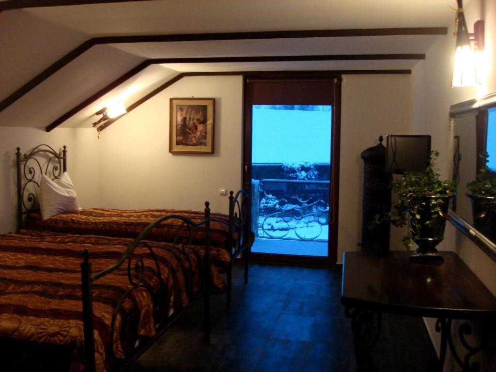 Pension La Taticu Sacalaseni Room photo