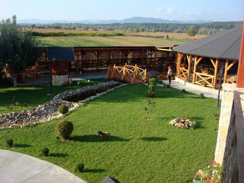 Pension La Taticu Sacalaseni Exterior photo